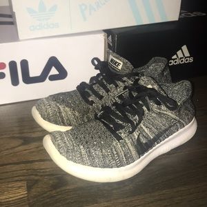 Grey Nike free run flyknits‼️